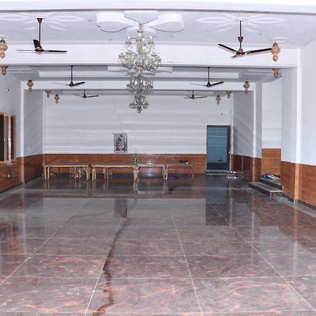 Hotel O Pop Angoori Farm House Mathura Bagian luar foto