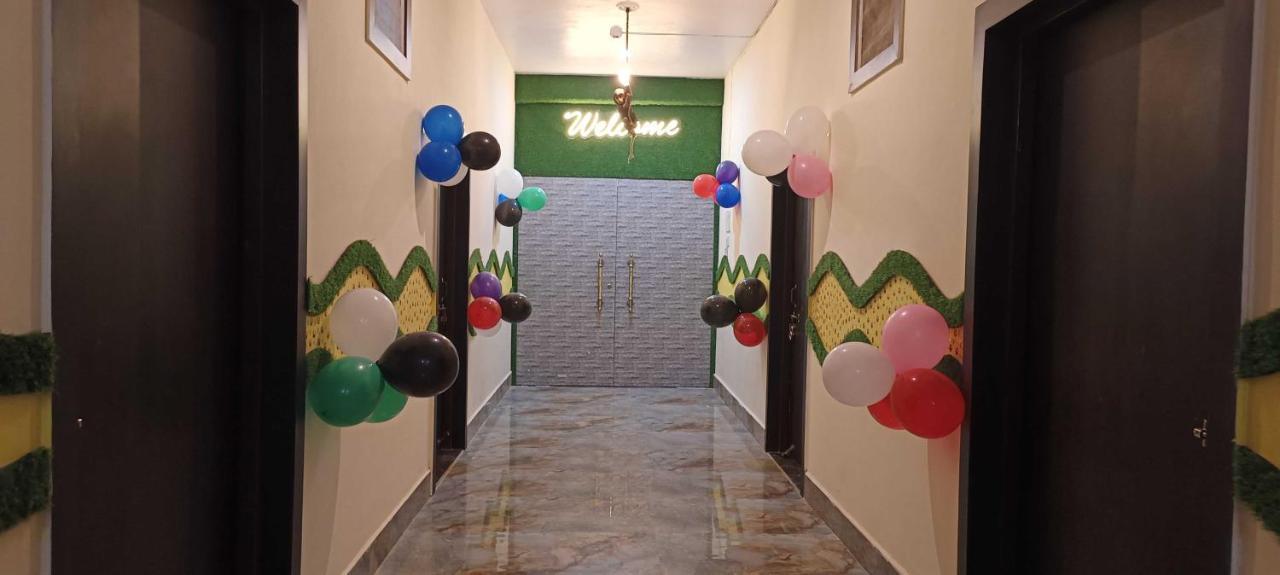 Hotel O Pop Angoori Farm House Mathura Bagian luar foto